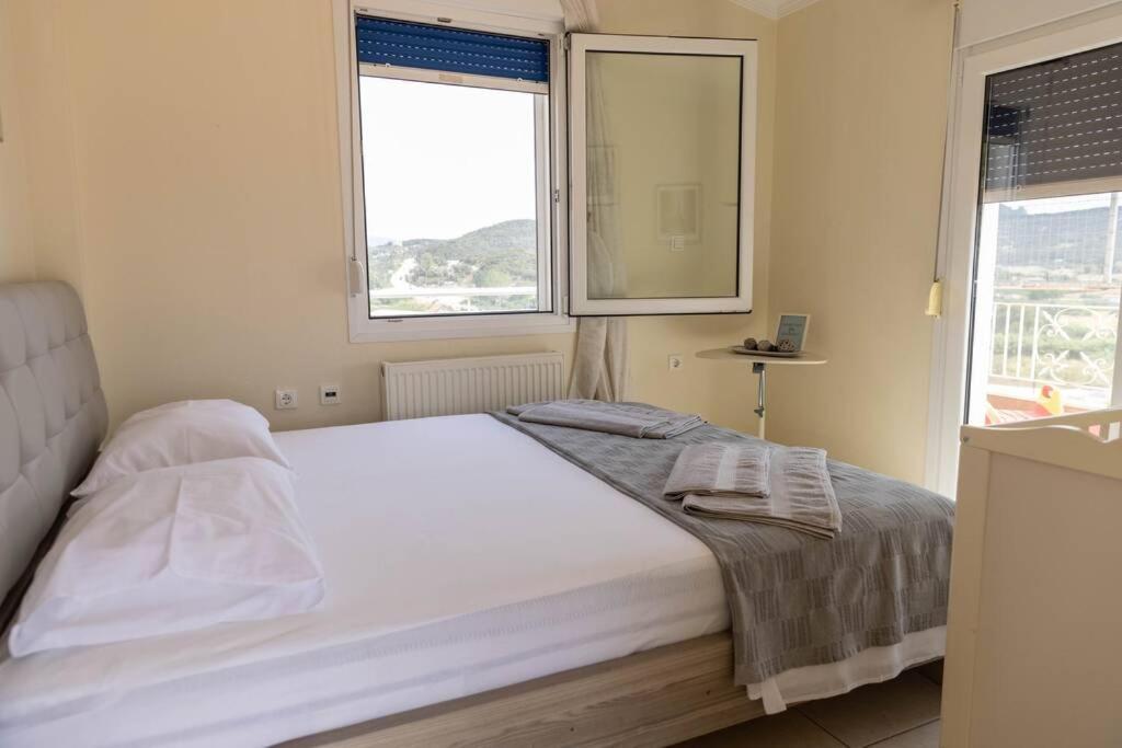 Port View House-Comfy Family Apartment-Panoramic View Néa Péramos Exteriör bild
