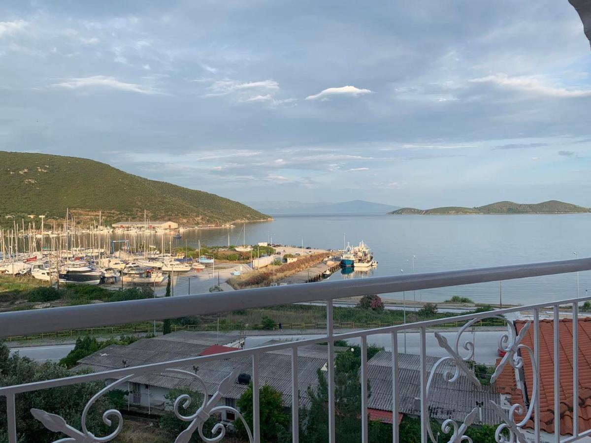Port View House-Comfy Family Apartment-Panoramic View Néa Péramos Exteriör bild